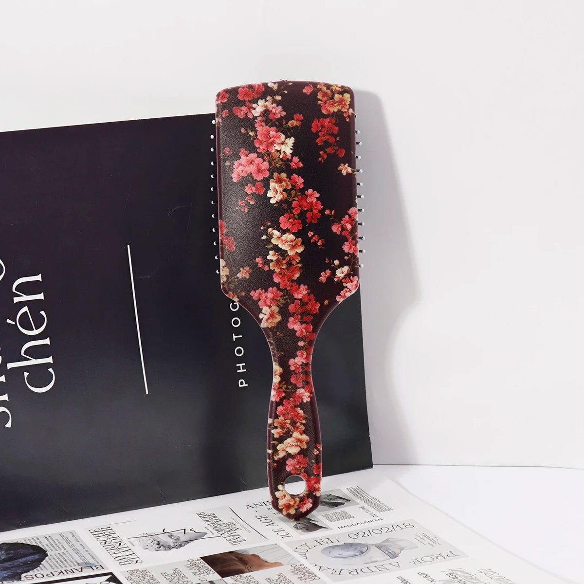 1pc air cushion comb, with two exquisite floral patterns, easy to carry and travel use,Special for real hair wigs