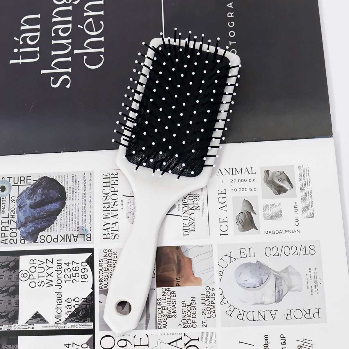 1pc air cushion comb, with two exquisite floral patterns, easy to carry and travel use,Special for real hair wigs