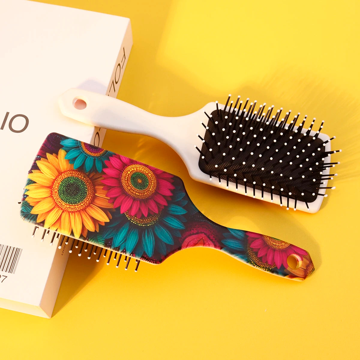 1 piece of vibrant flower print pattern comb - anti-static, gentle hair combing, scalp massage comb,Special for real hair wigs