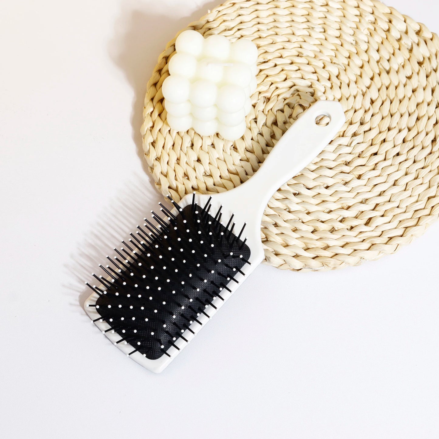 Fashionable black and white lightning wire air cushion massage comb-an essential tool for scalp care,Special for real hair wigs